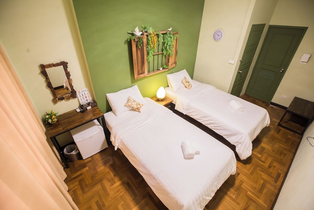 STANDARD, TWIN BEDS