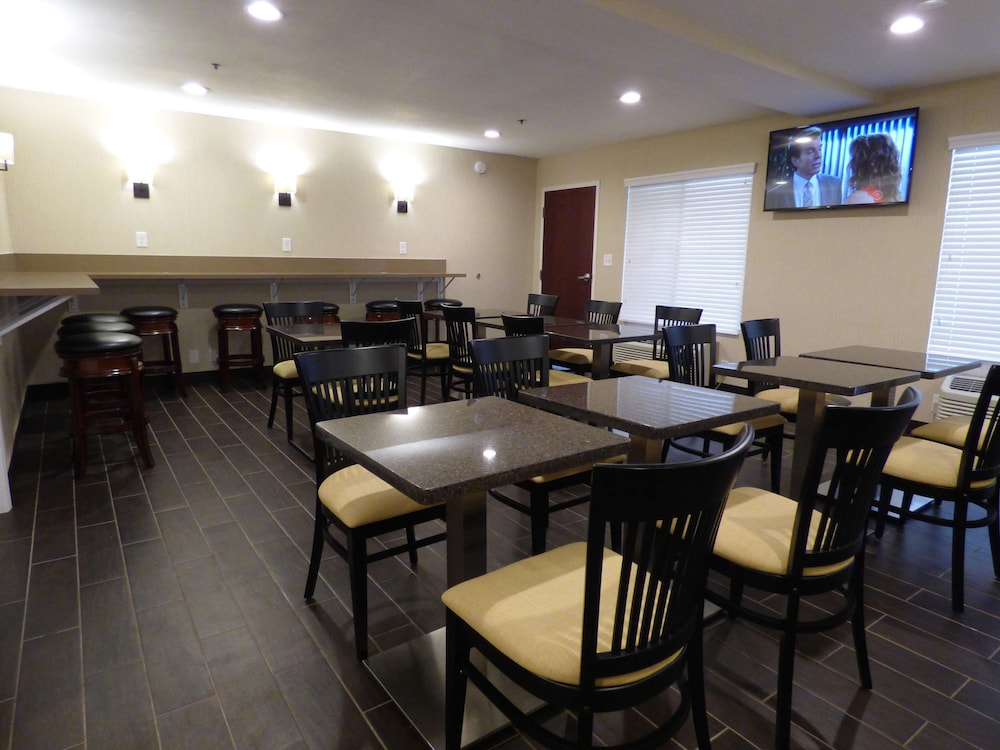 Best Western Norwalk Inn 25/35