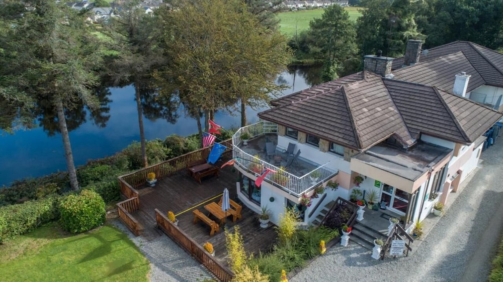 Killarney View House 4/50