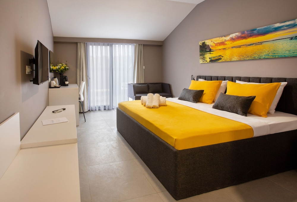 First Joy Hotel 6/49