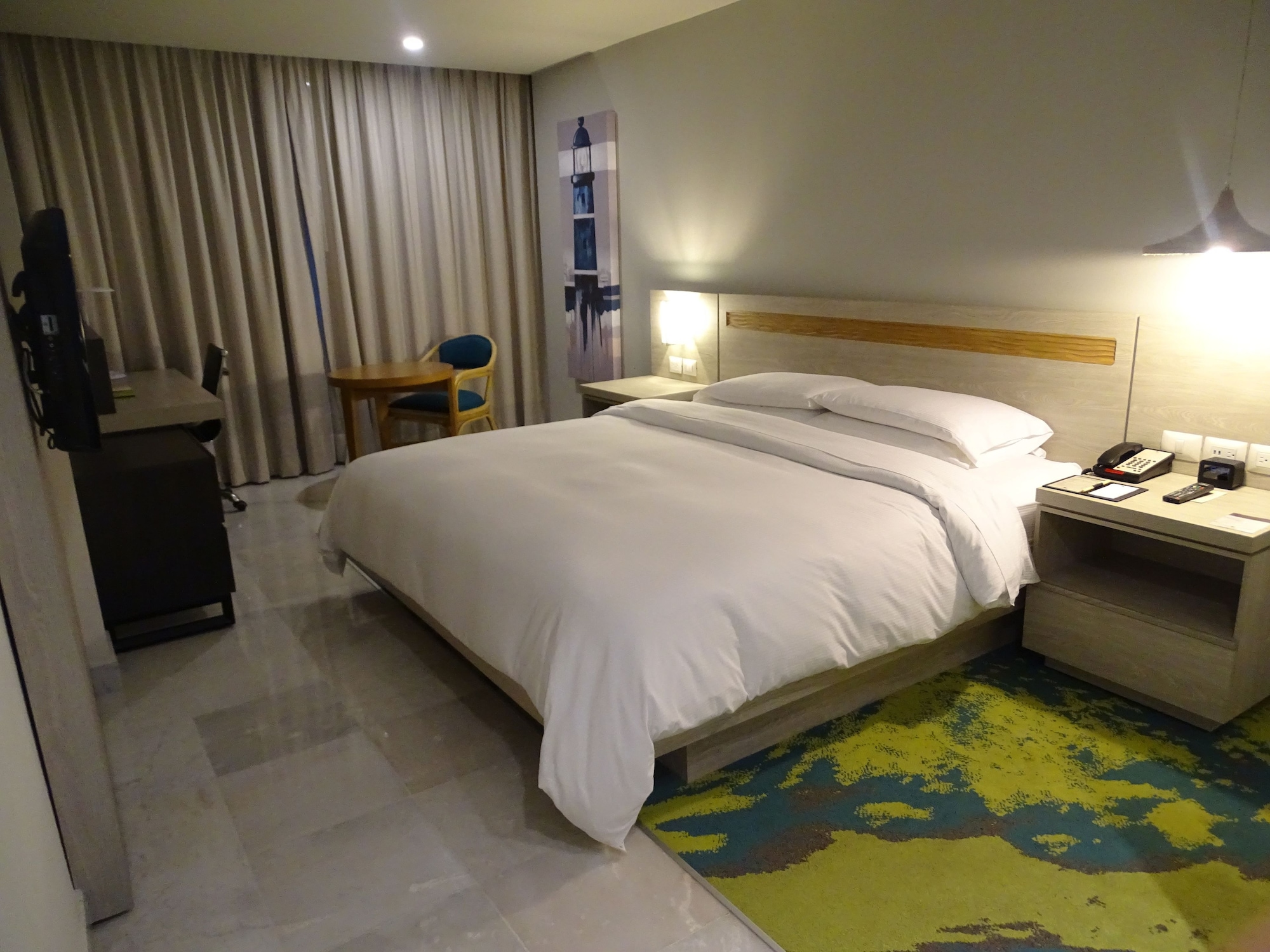 ROOM, QUEEN BED, BEACH VIEW