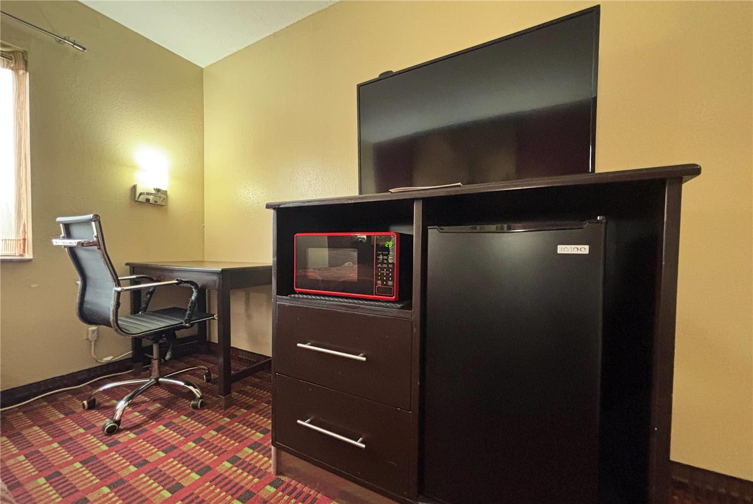 Super 8 by Wyndham Paris IL 15/17