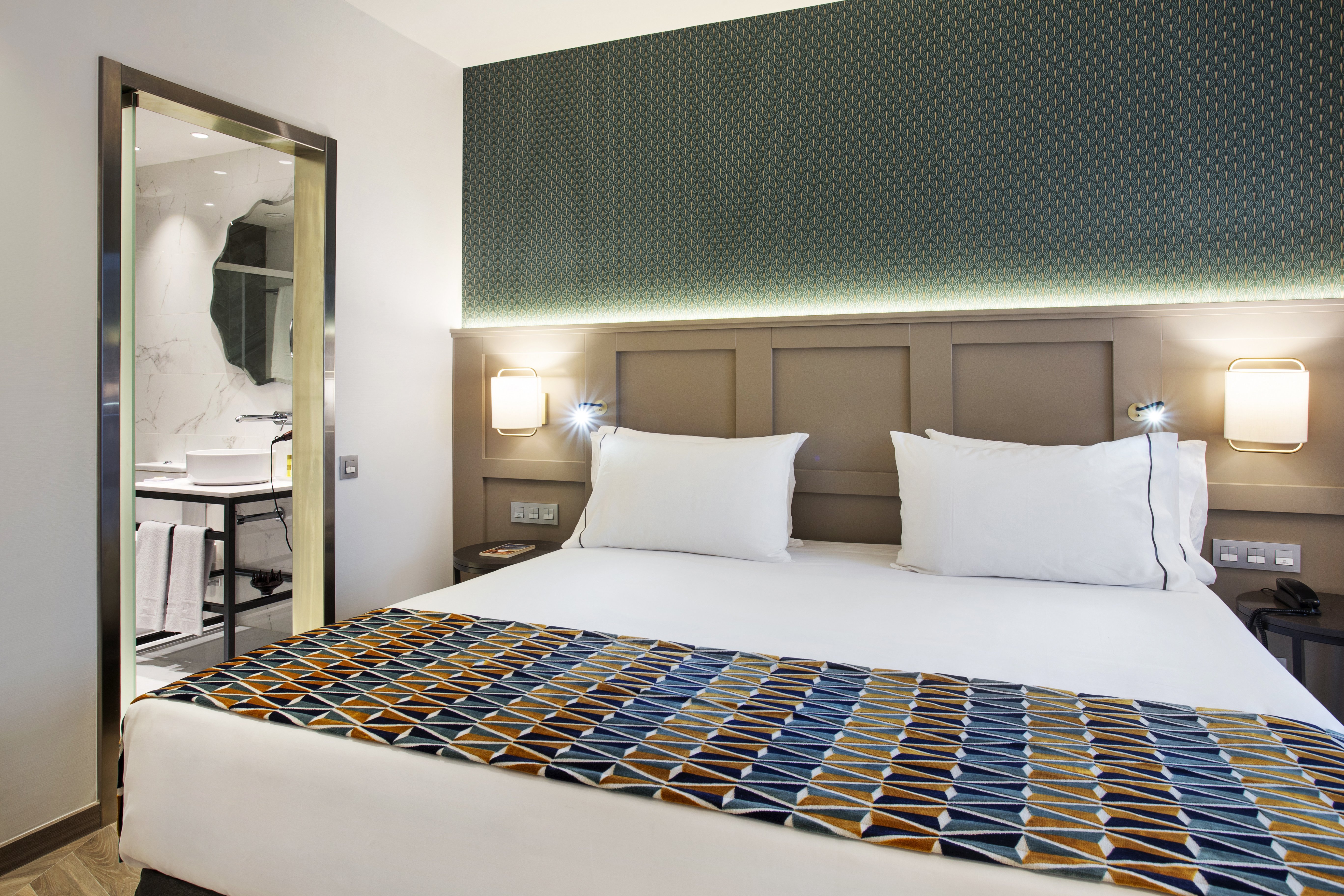 Eurostars Puerta Real 9/50