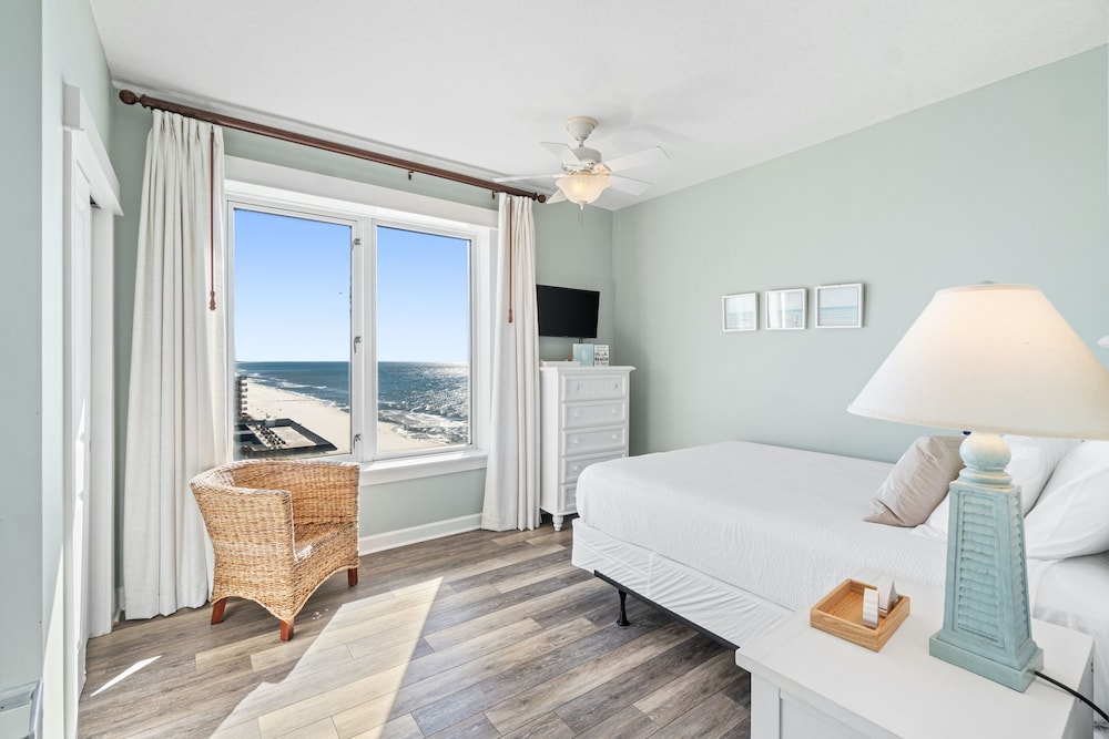 3 Bedrooms, Condo, 1 King and 2 Queen Beds, Bunk Bed, Sea View