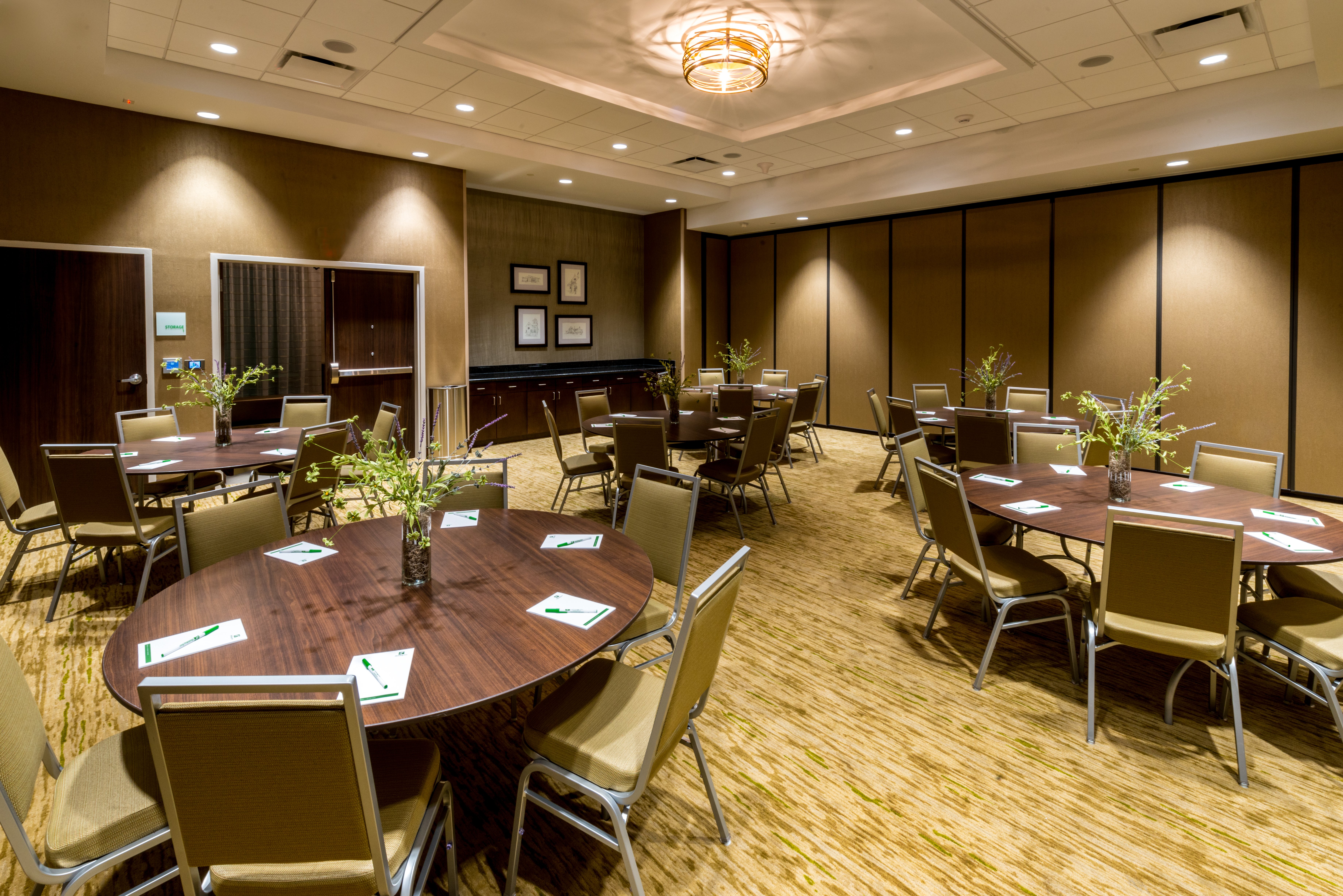 Holiday Inn Paducah Riverfront 70/78