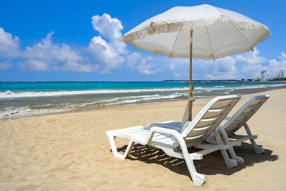Bali Hotel Adults Only Isla Verde, a Trademark by Wyndham 60/62