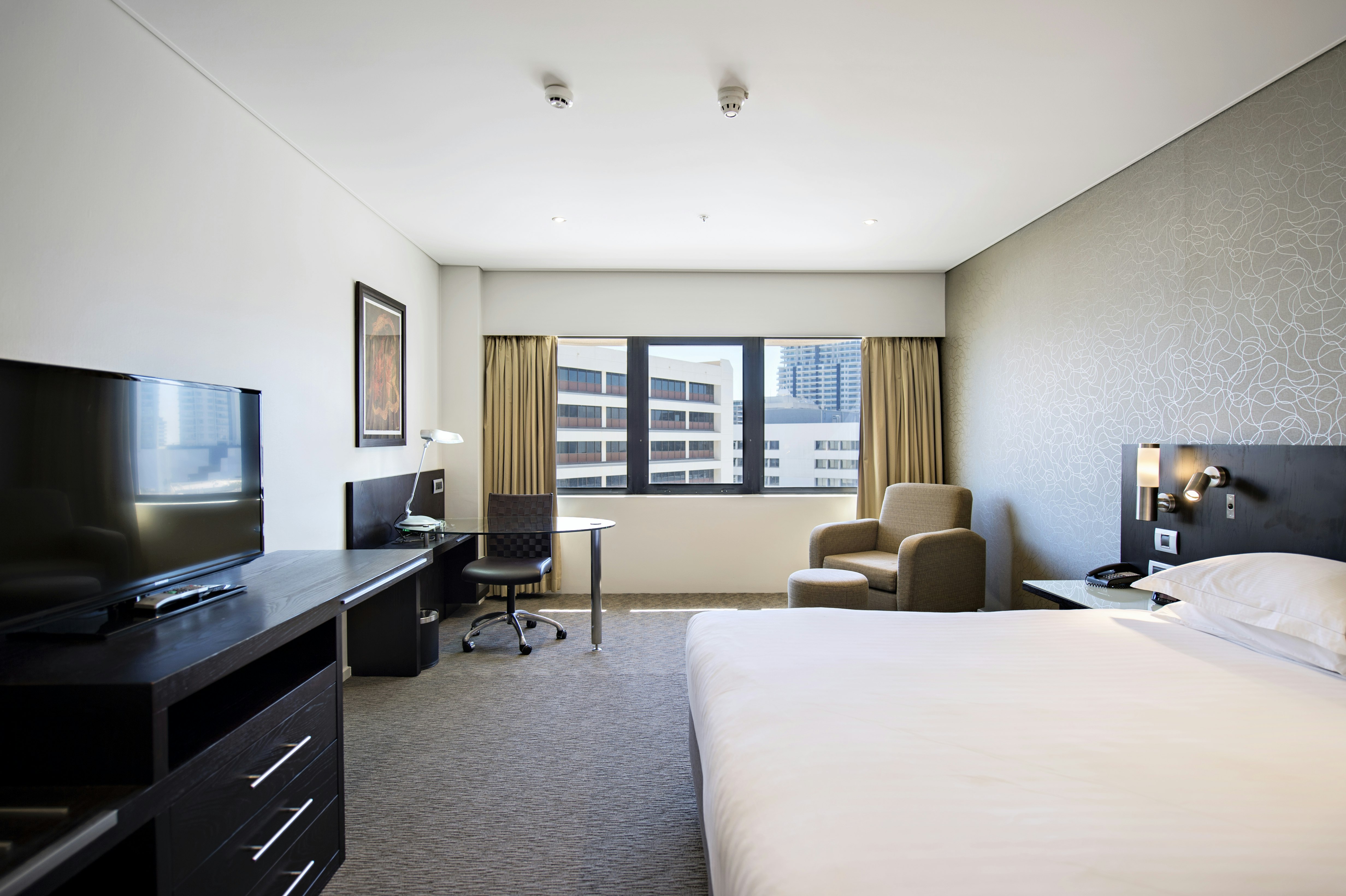 PREMIER, SUITE, KING BED
