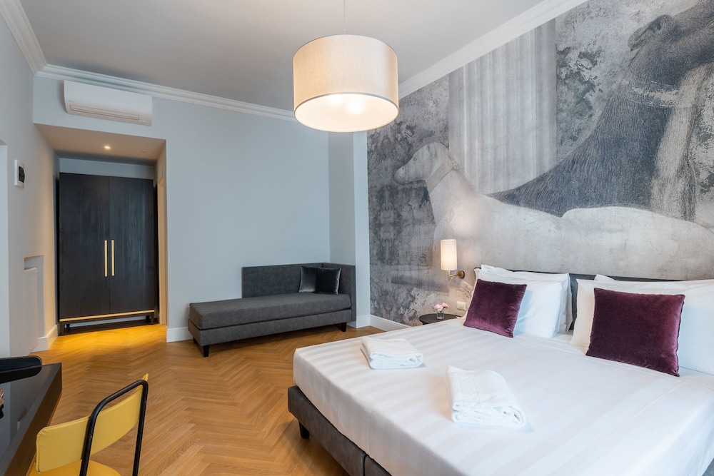 3110 Arthotel 8/18