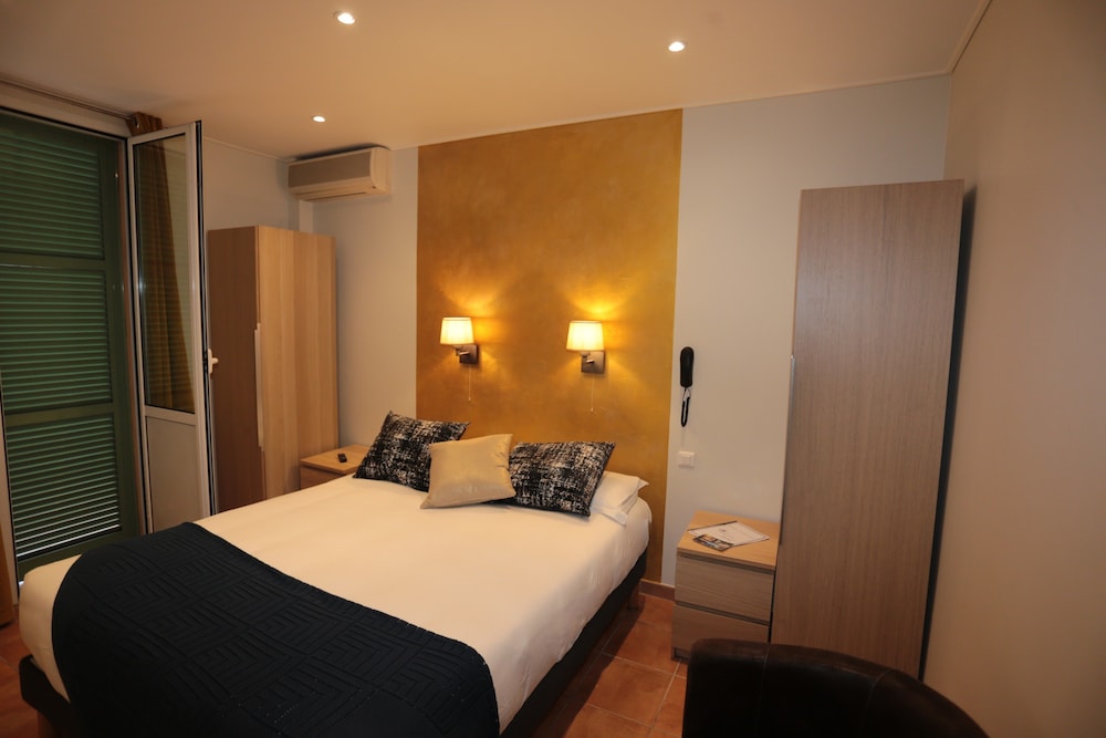 Hotel Pavillon Imperial 7/63