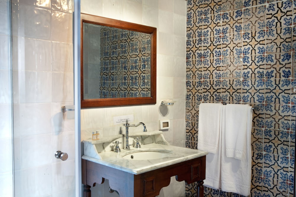 STANDARD, DOUBLE BED, PRIVATE BATHROOM