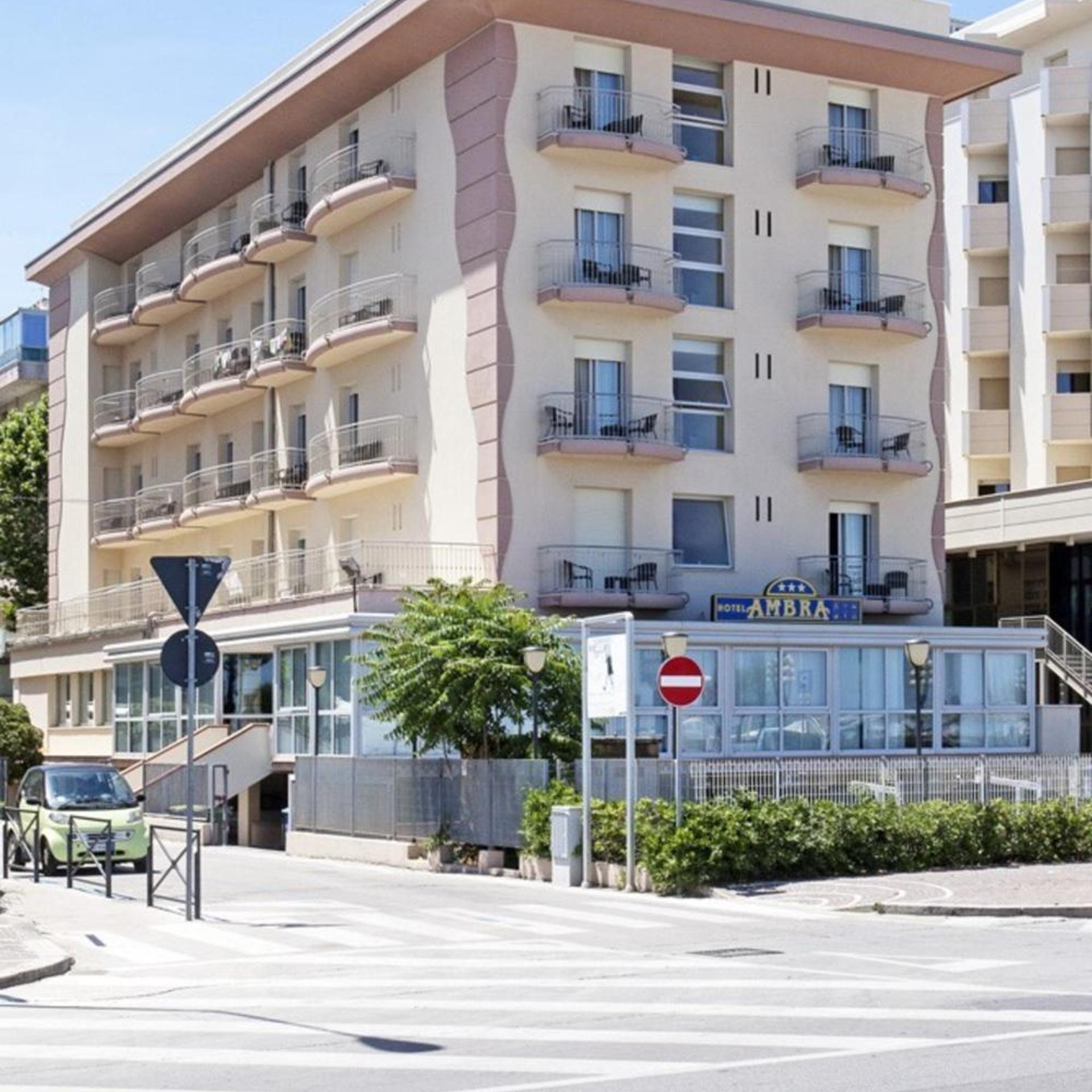 Ambra Hotel 7/50