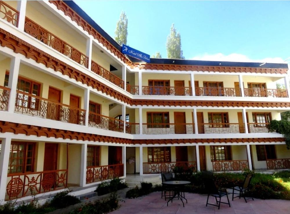 Hotel Abu Palace 8/49