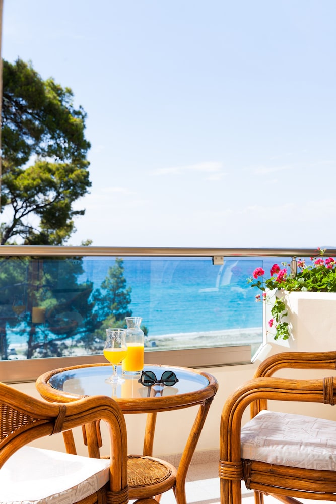 Possidi Holidays Resort And Suites 30/32