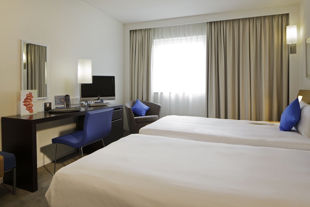 NOVOTEL LONDON GREENWICH 12/65