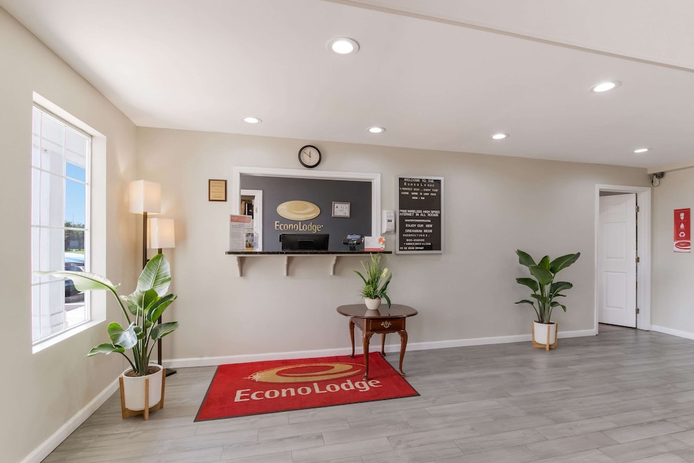 Econo Lodge Greenville near University 5/64