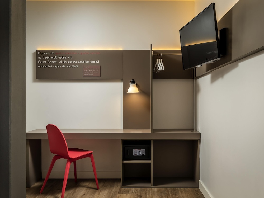 Ibis Styles Barcelona Centre Hotel 12/73
