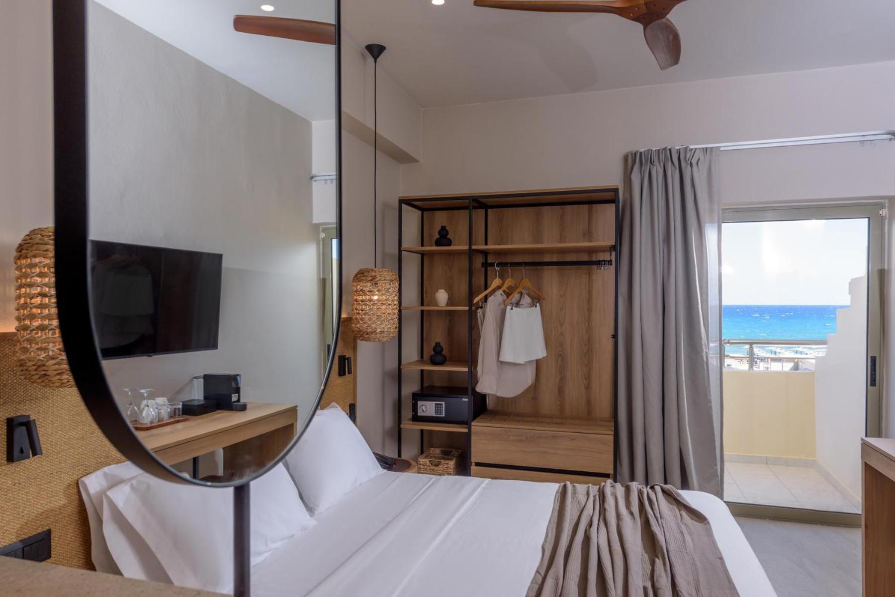 Premium, Lateral Side Sea View