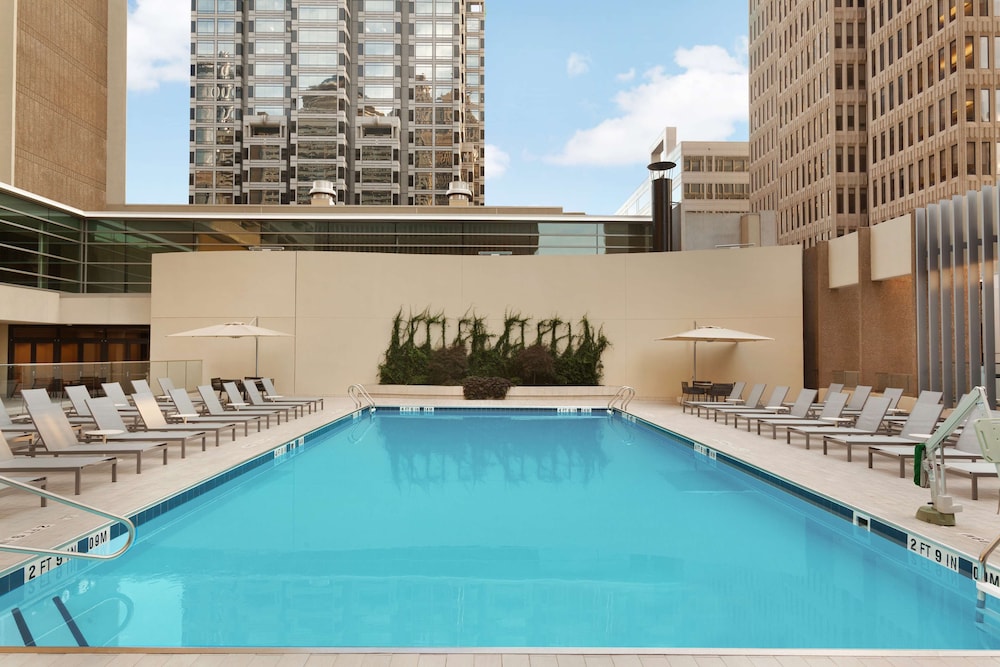 Hyatt Regency Atlanta 70/71