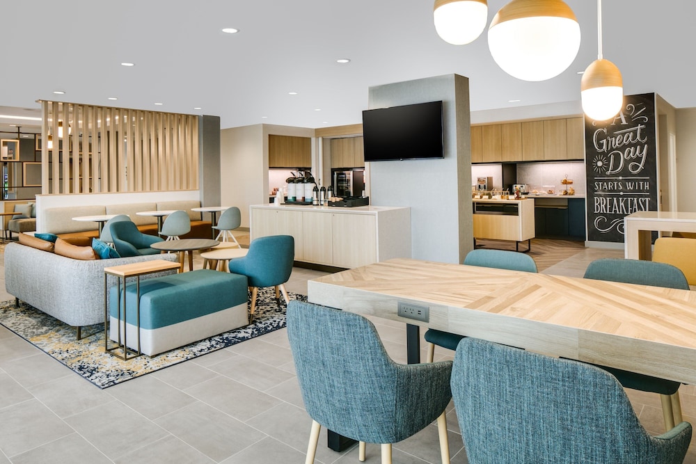 TownePlace Suites Oconomowoc 14/28