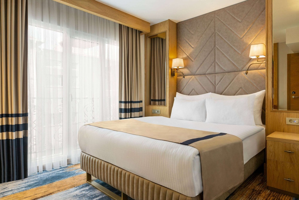 STANDARD, KING BED