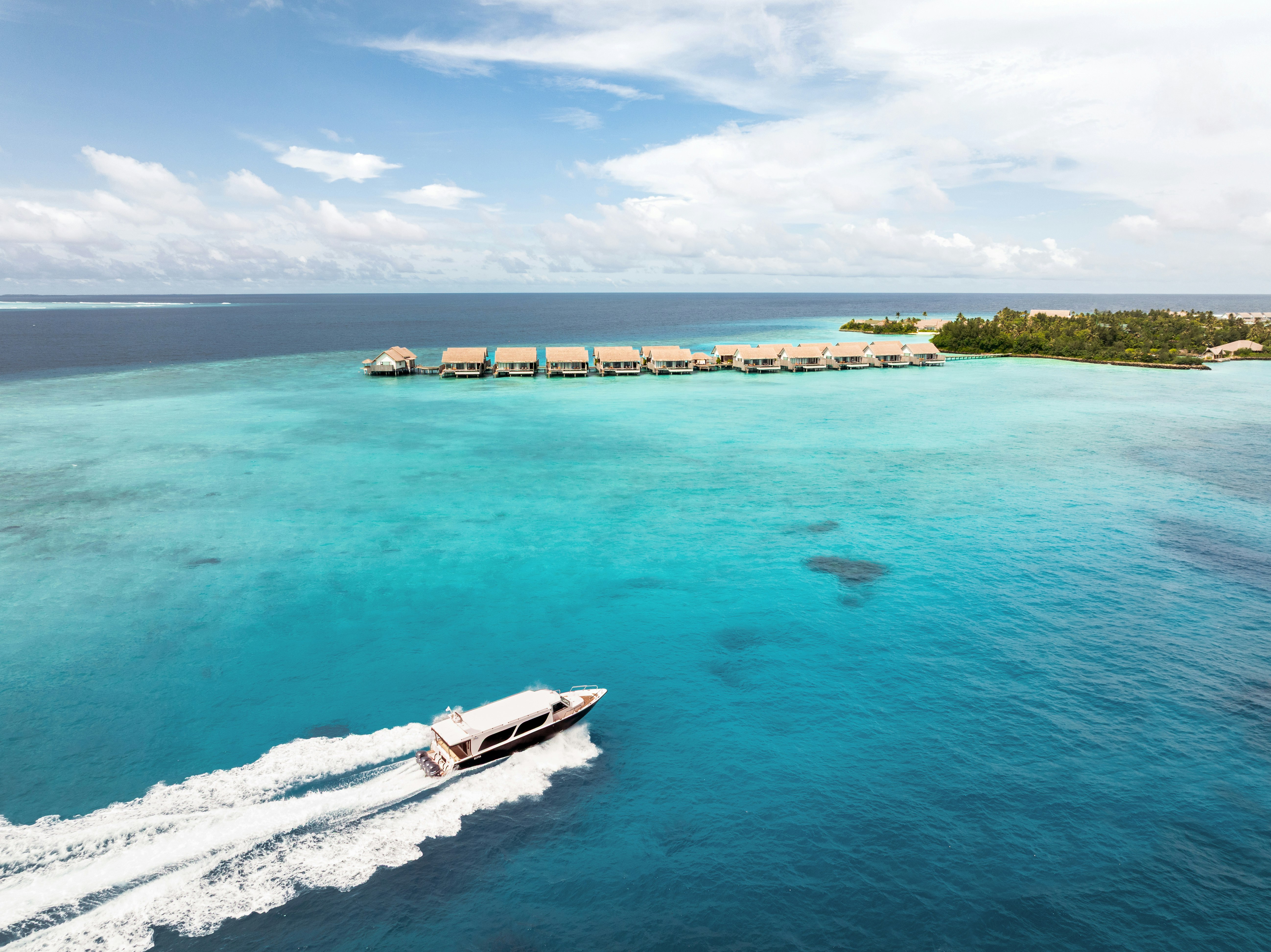Hilton Maldives Amingiri Resort and Spa 52/72