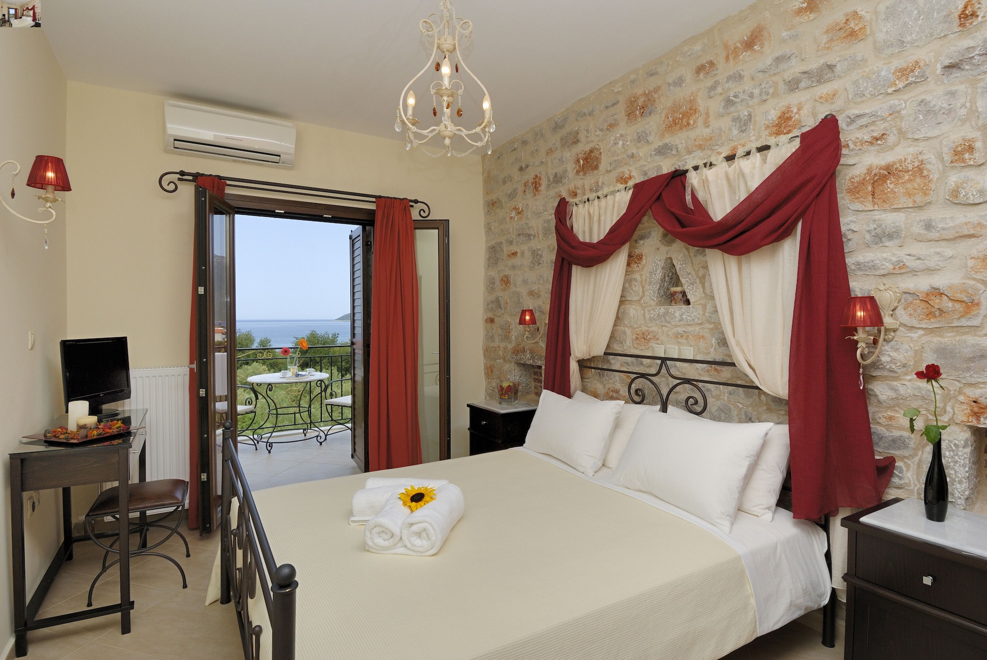 Suite, Sea View