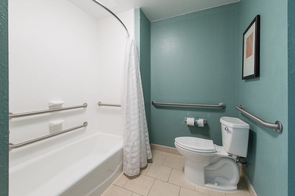 Hyatt Place Charleston Airport Convention Center 65/66