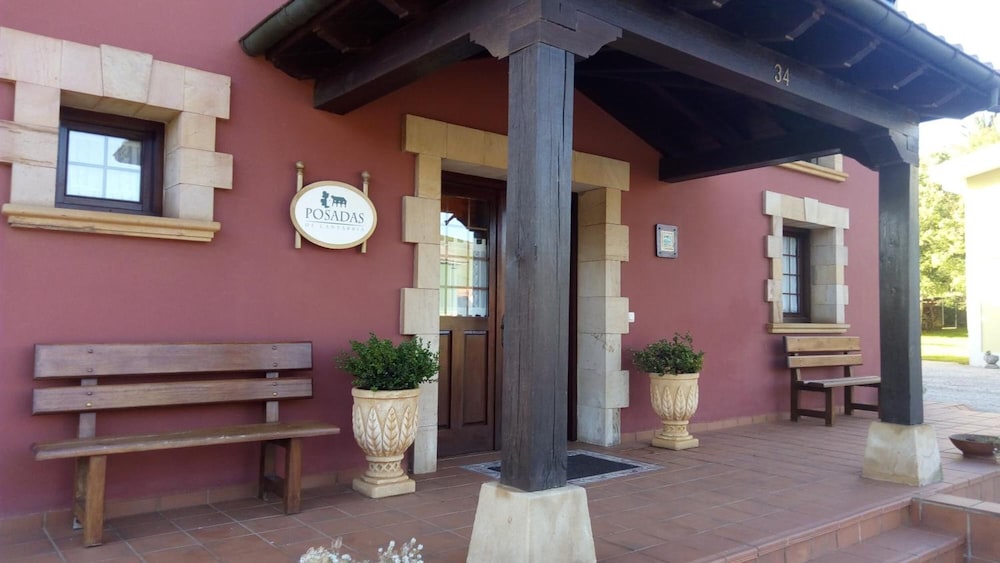 Posada Mediavia 3/37