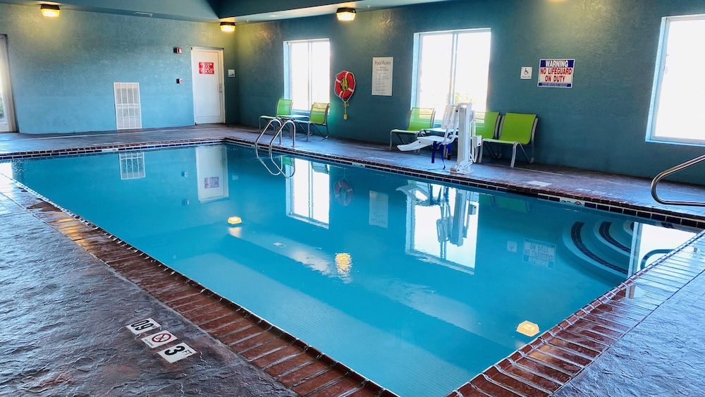 Holiday Inn Express & Suites Louisville South-Hillview, an IHG Hotel 1/55