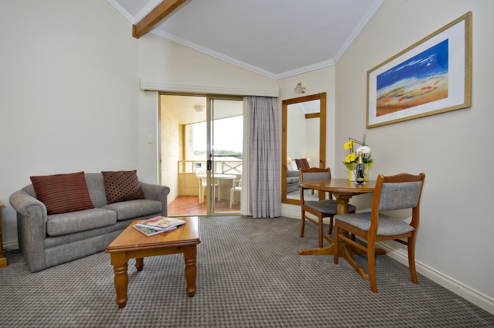 Abbey Beach Resort 14/34