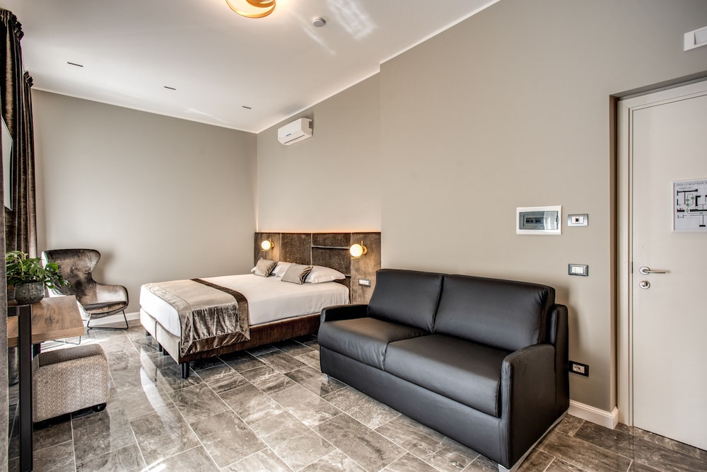 Apollo Boutique Hotel 51/72