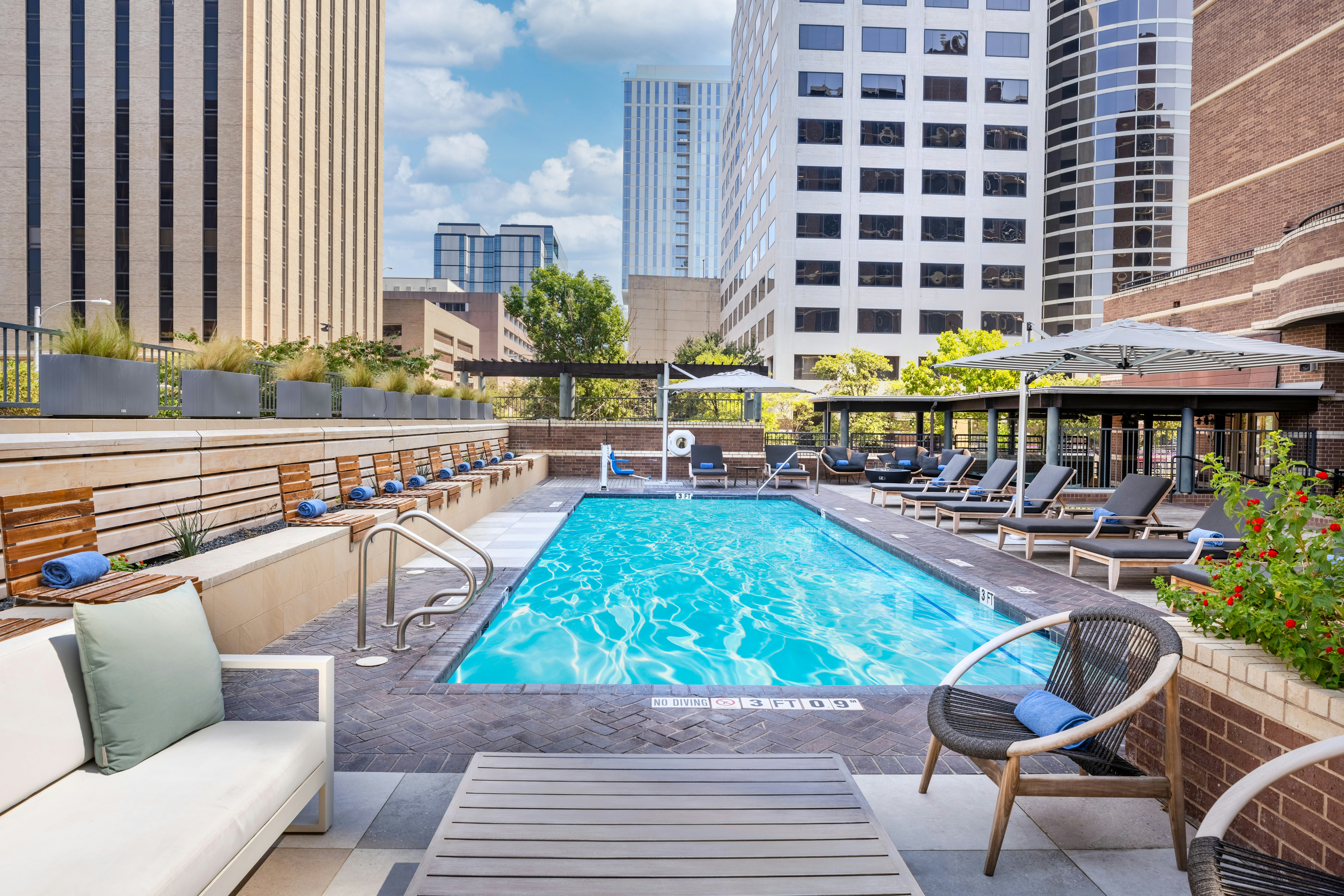 DoubleTree Suites by Hilton Austin Downtown Capitol 69/69