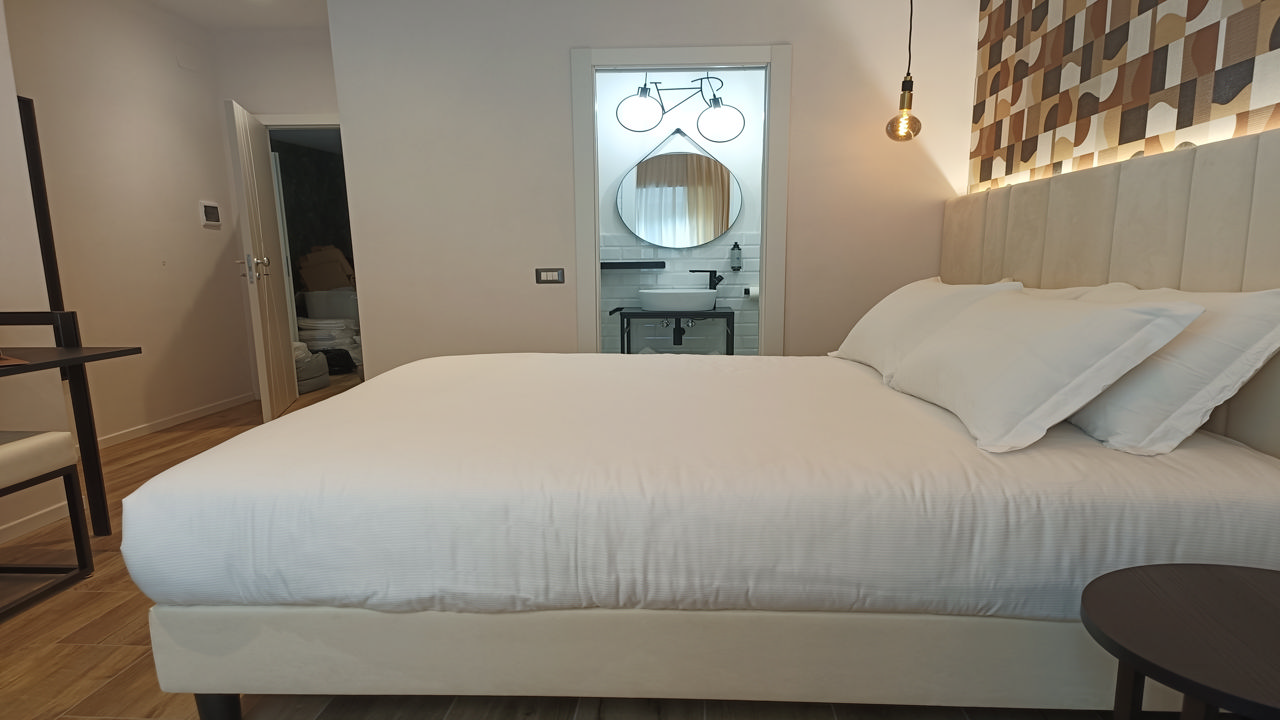 Romi Suite 25/38