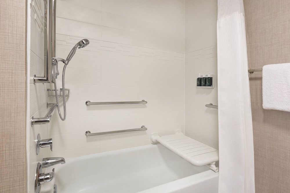 Residence Inn Sacramento Folsom 23/25