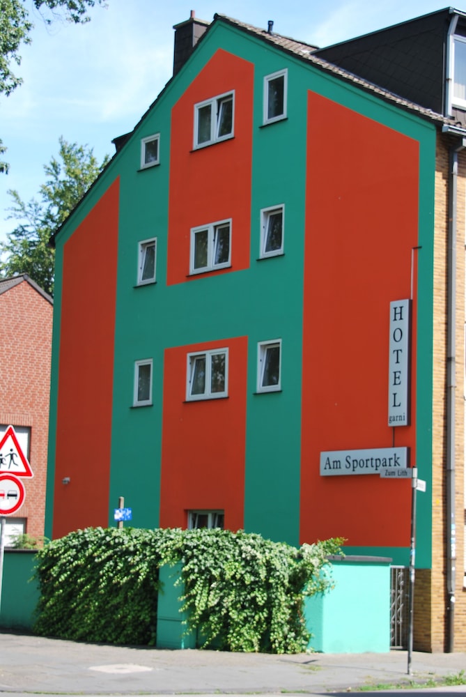 Hotel Am Sportpark 1/50