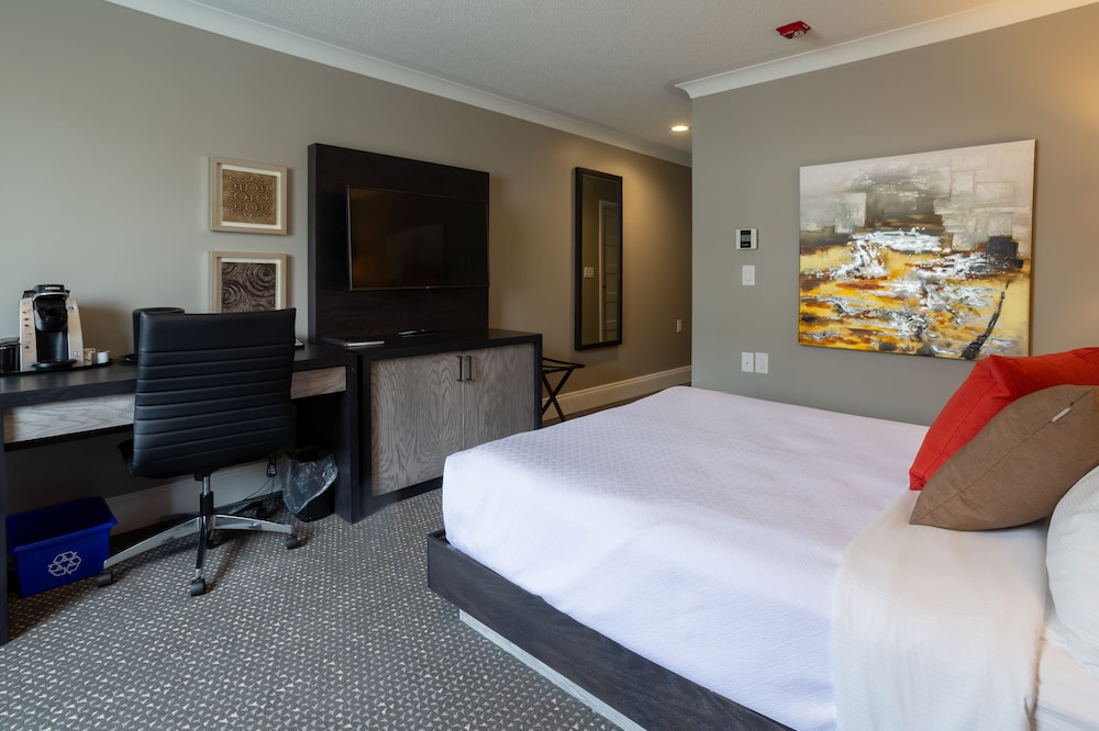 Crowne Plaza Fredericton Lord Beaverbrook 18/74