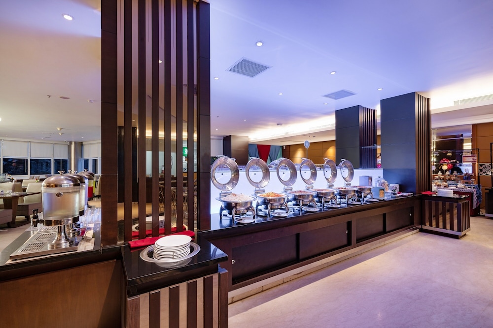 Aston Makassar Hotel and Convention Center 35/48