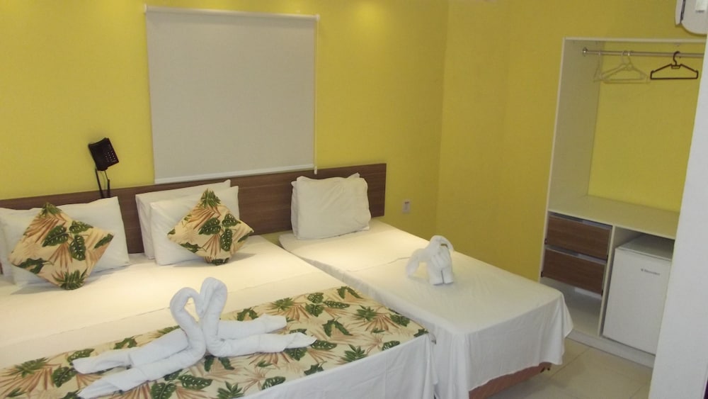 ROOM, TRIPLE