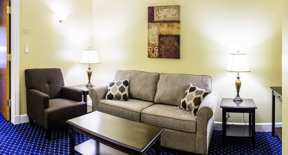 Asbury Inn and Suites 45/66