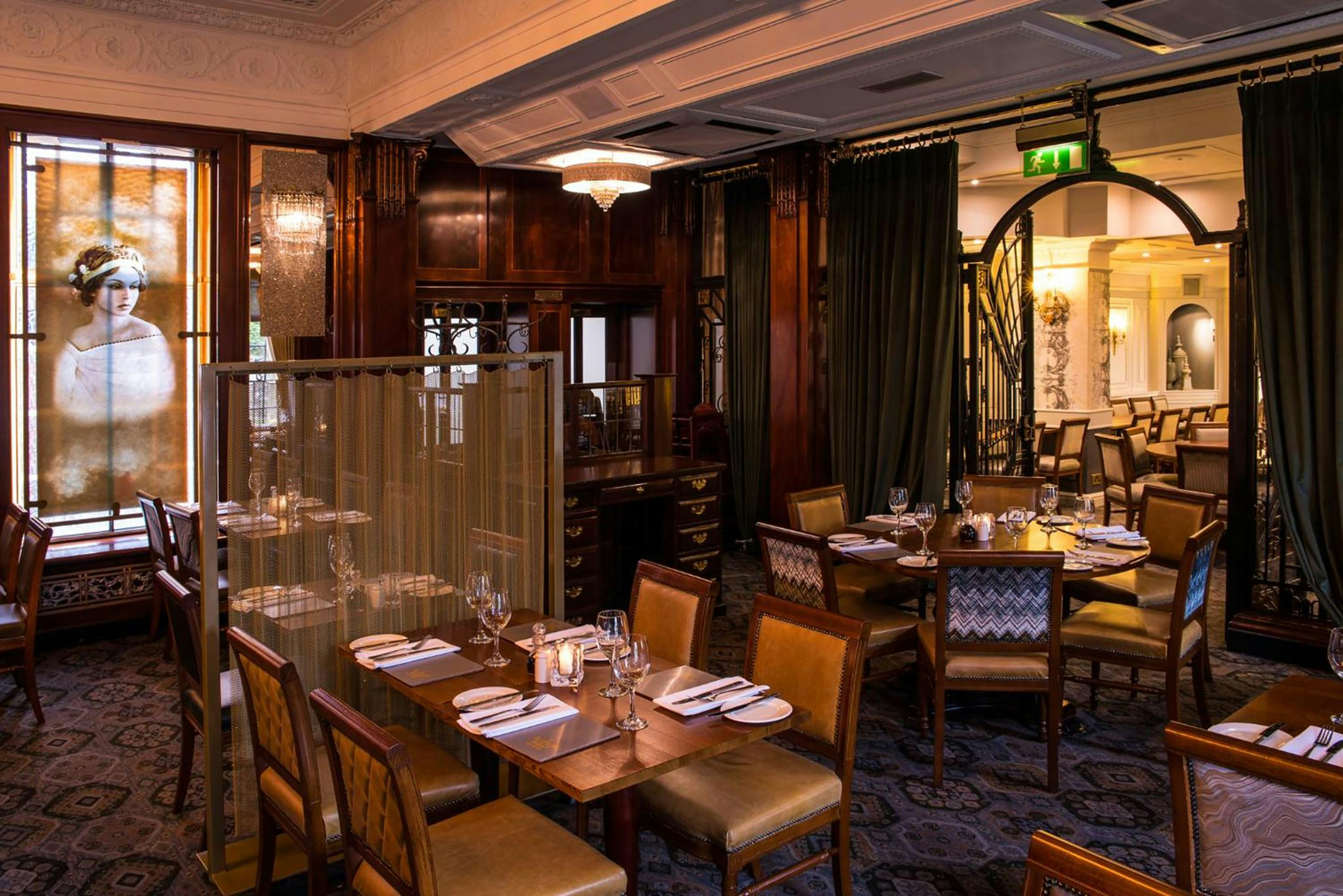 The Royal Toby Hotel 15/27