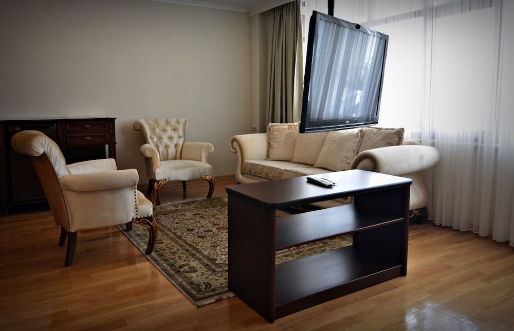 Hotel Monec 30/50