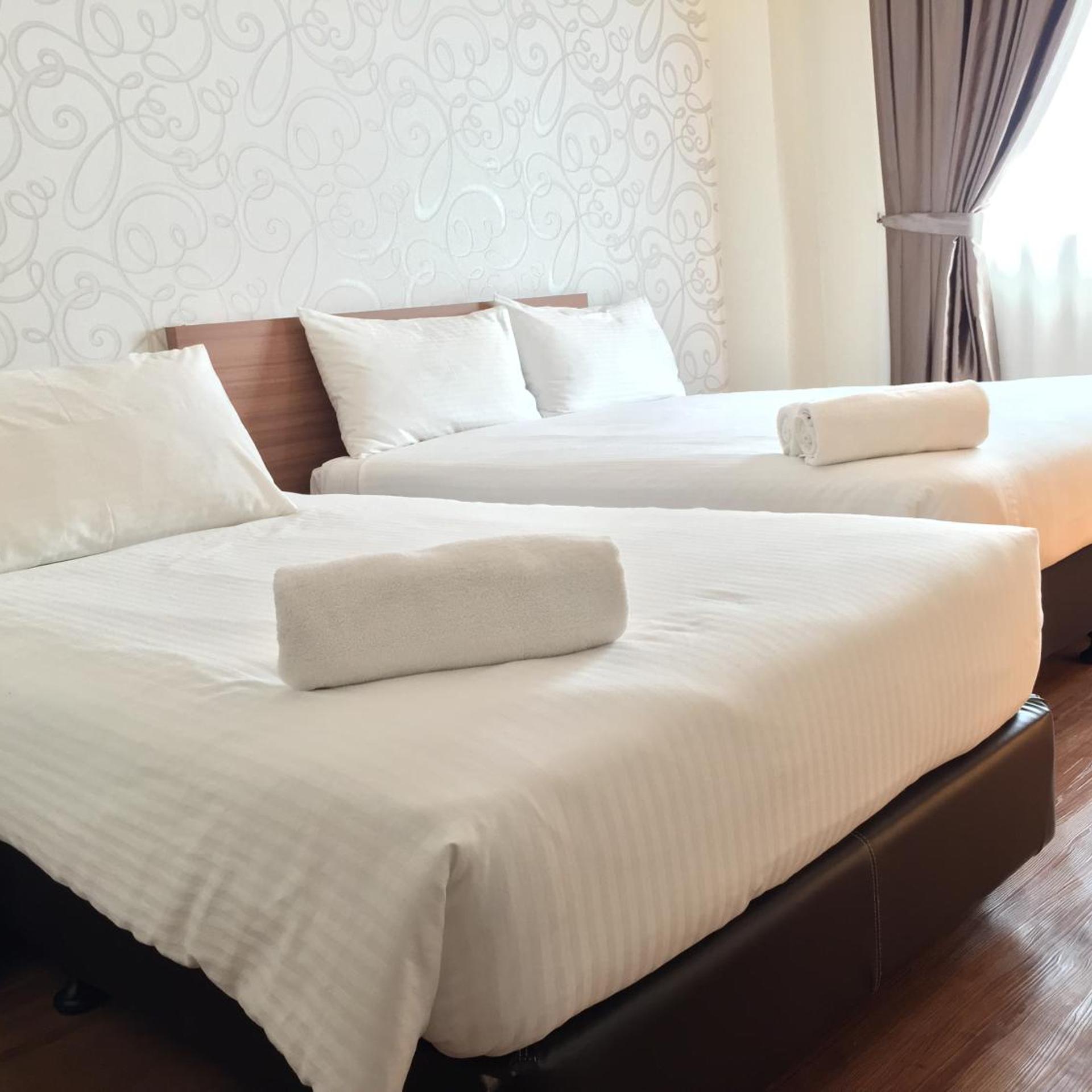 Room, Triple