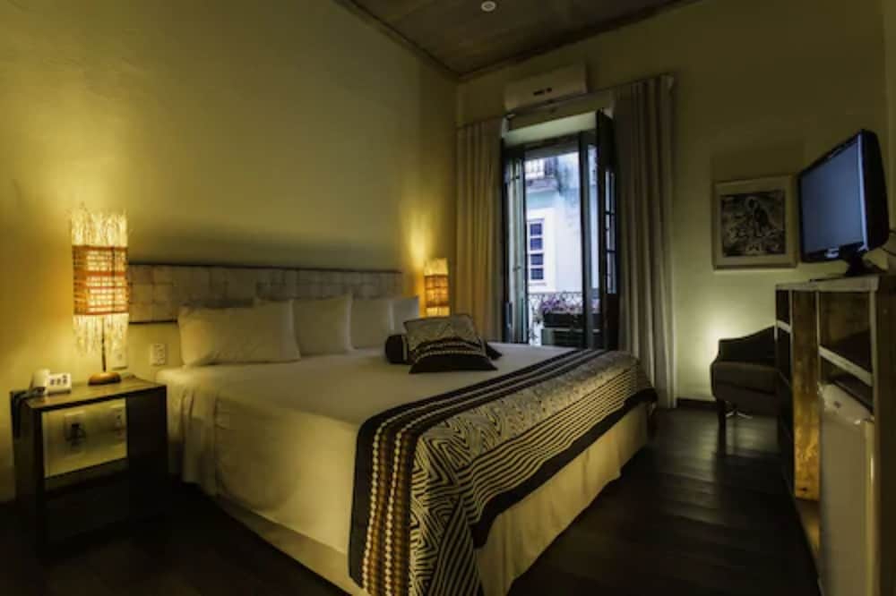 STANDARD, DOUBLE OR TWIN BED