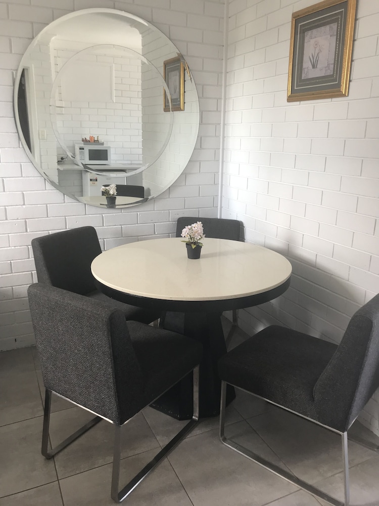 Leichhardt Motor Inn 69/69
