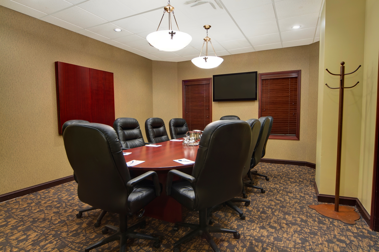 Best Western Plus Winnipeg Airport Hotel 40/45
