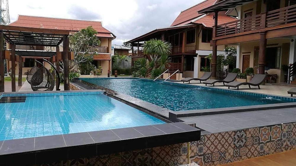 Huean Kham Hom Resort 66/72