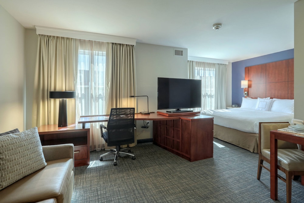 Residence Inn Woodbridge Edison/Raritan Center 44/48
