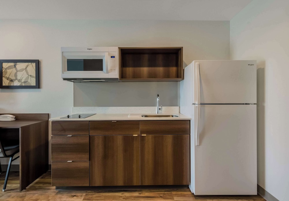 WoodSpring Suites Roanoke 7/27