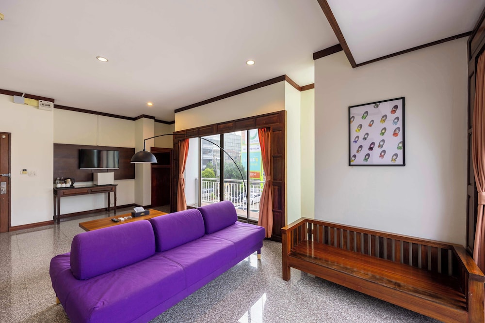 The President Hotel at Chokchai 4 40/57