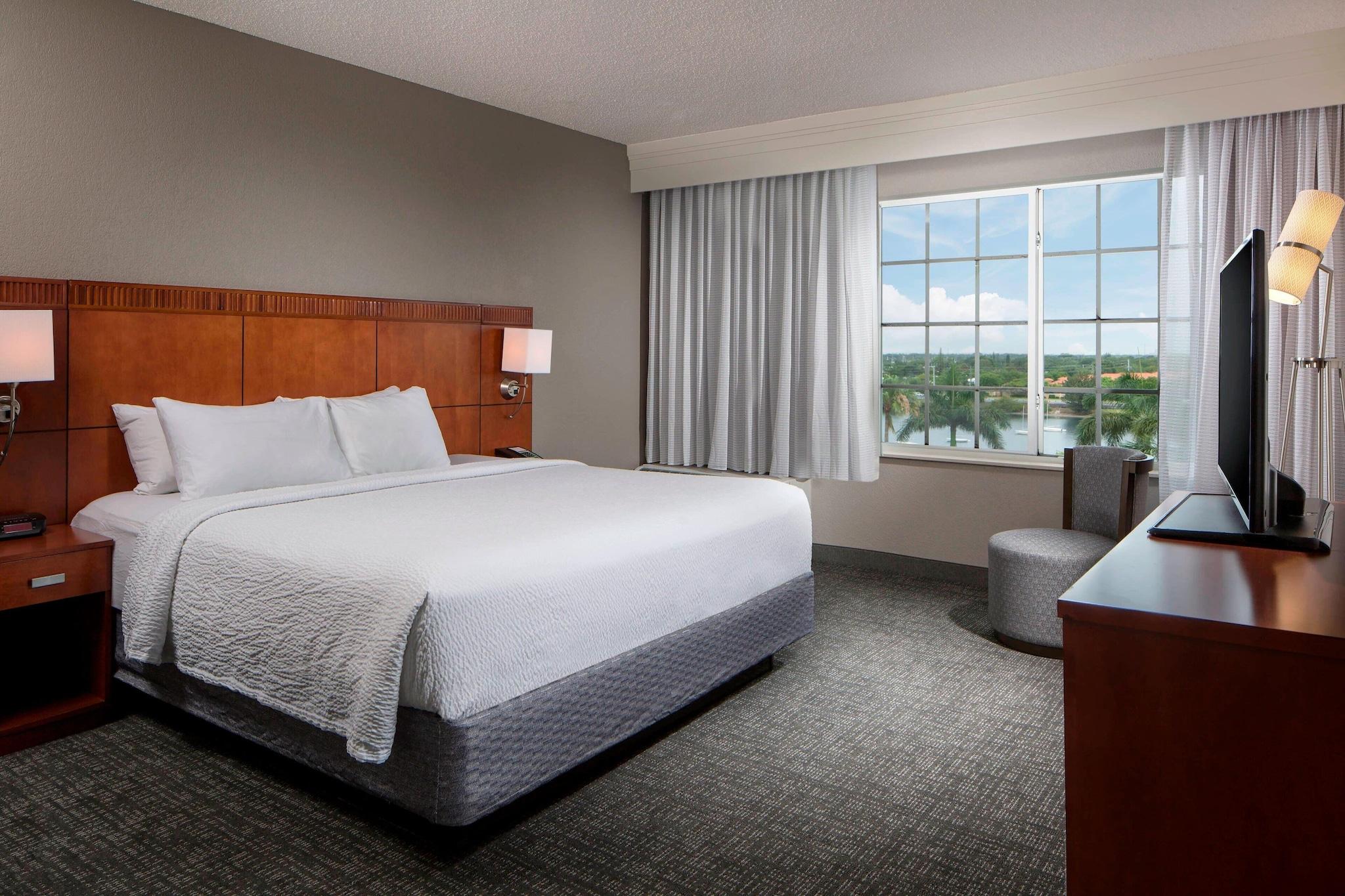 Room, Double Bed